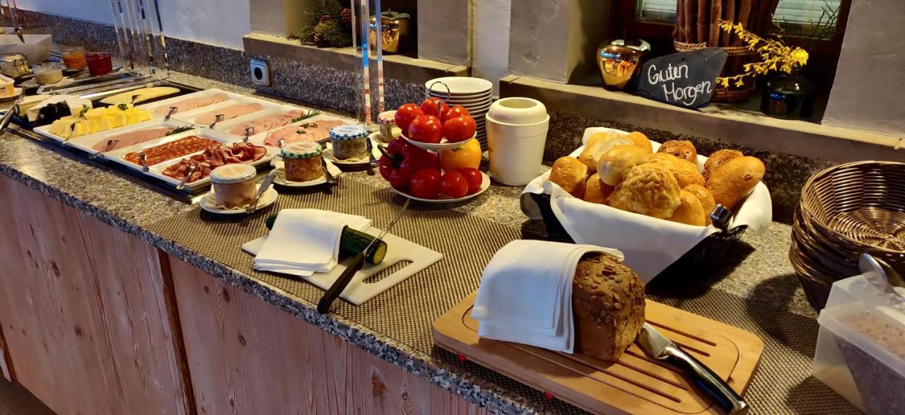 Hotel Neue Hoehe Klingenberg Екстериор снимка