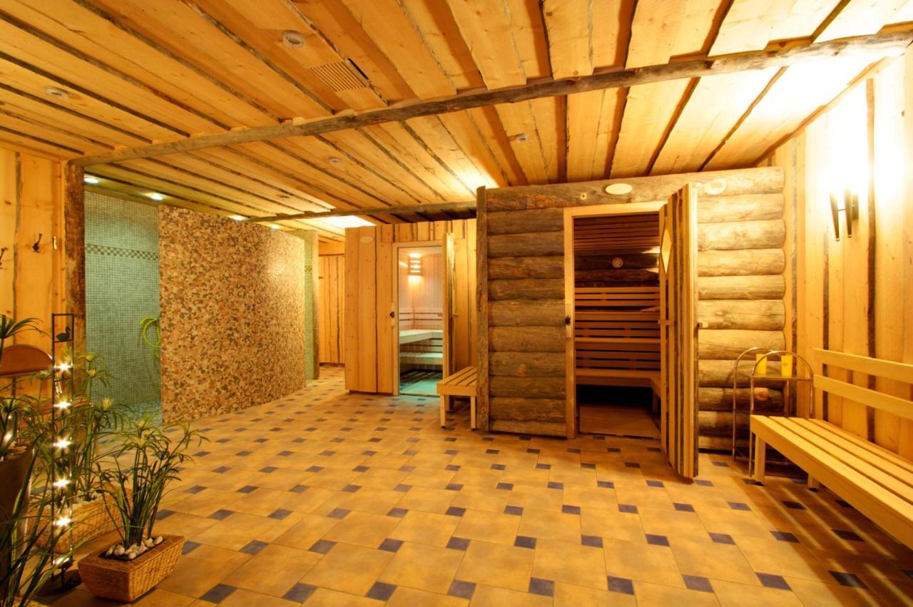 Hotel Neue Hoehe Klingenberg Екстериор снимка