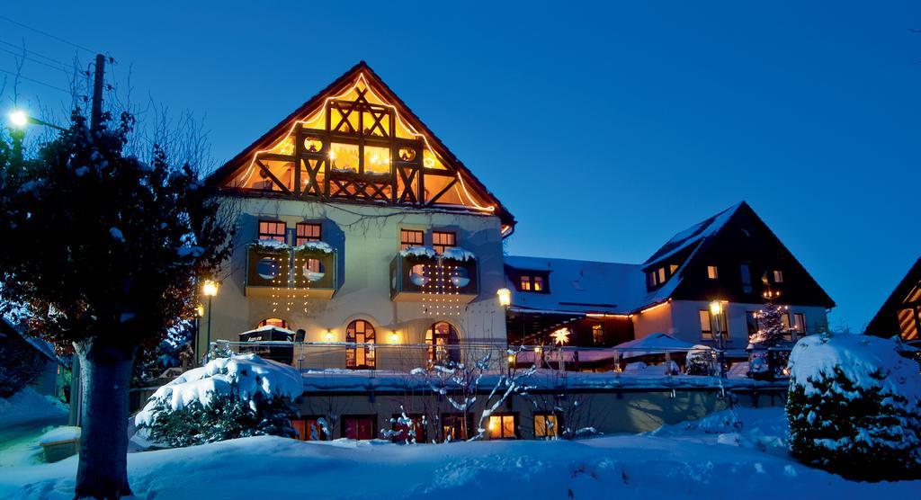 Hotel Neue Hoehe Klingenberg Екстериор снимка